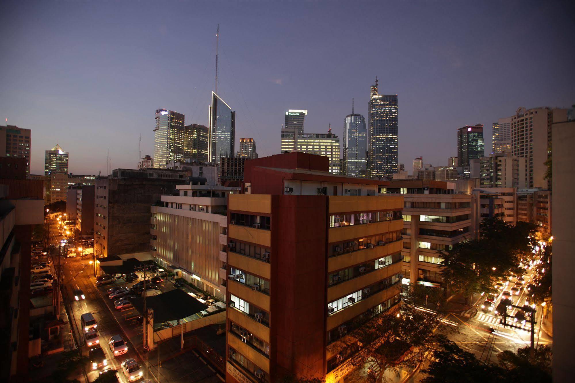 Amorsolo Mansion Hotel Макати Экстерьер фото